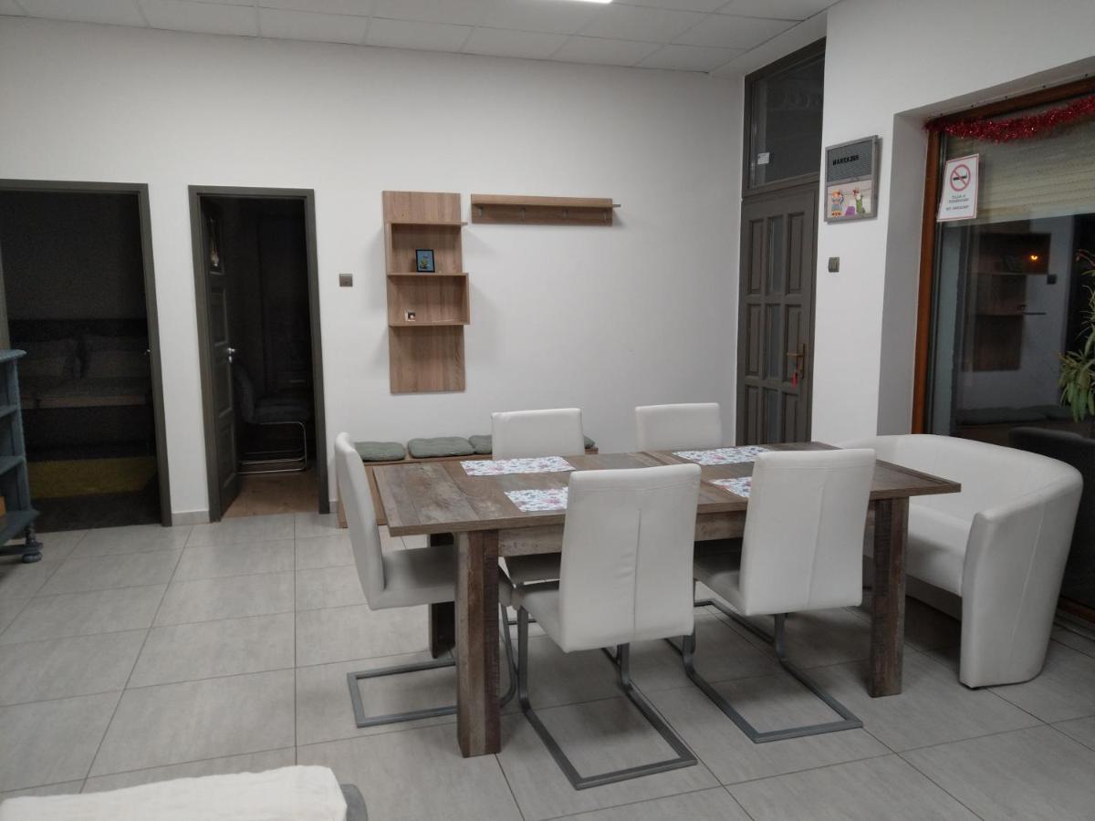 Silver Dream Apartmanhaz Debrecen Extérieur photo